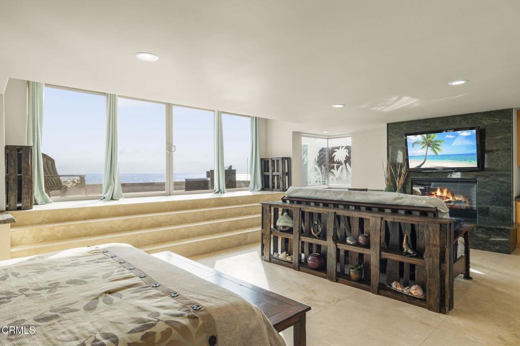 Oxnard, California, 93035, United States, 4 Bedrooms Bedrooms, ,3 BathroomsBathrooms,Residential,Active,1880193