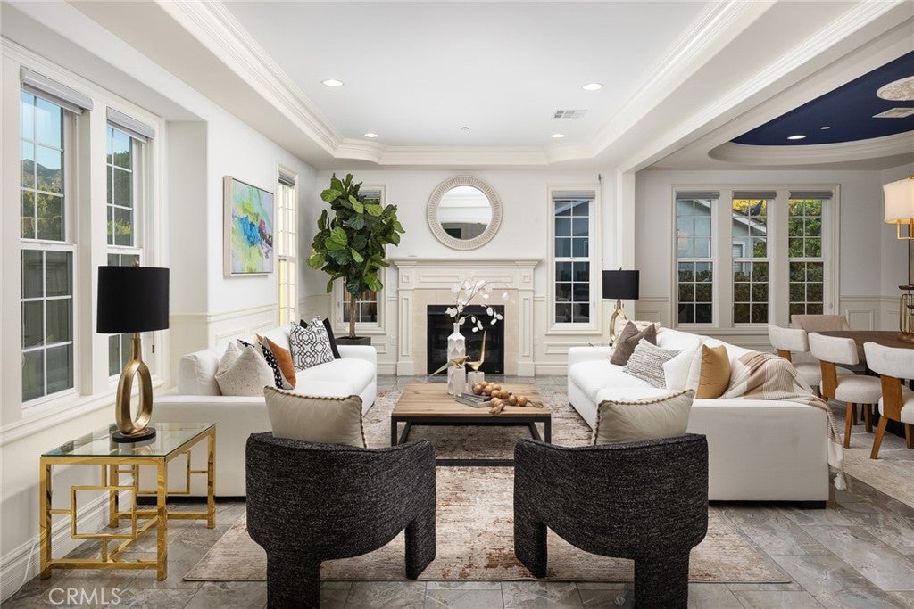Arcadia, California, 91007, United States, 5 Bedrooms Bedrooms, ,6 BathroomsBathrooms,Residential,Active,1941105