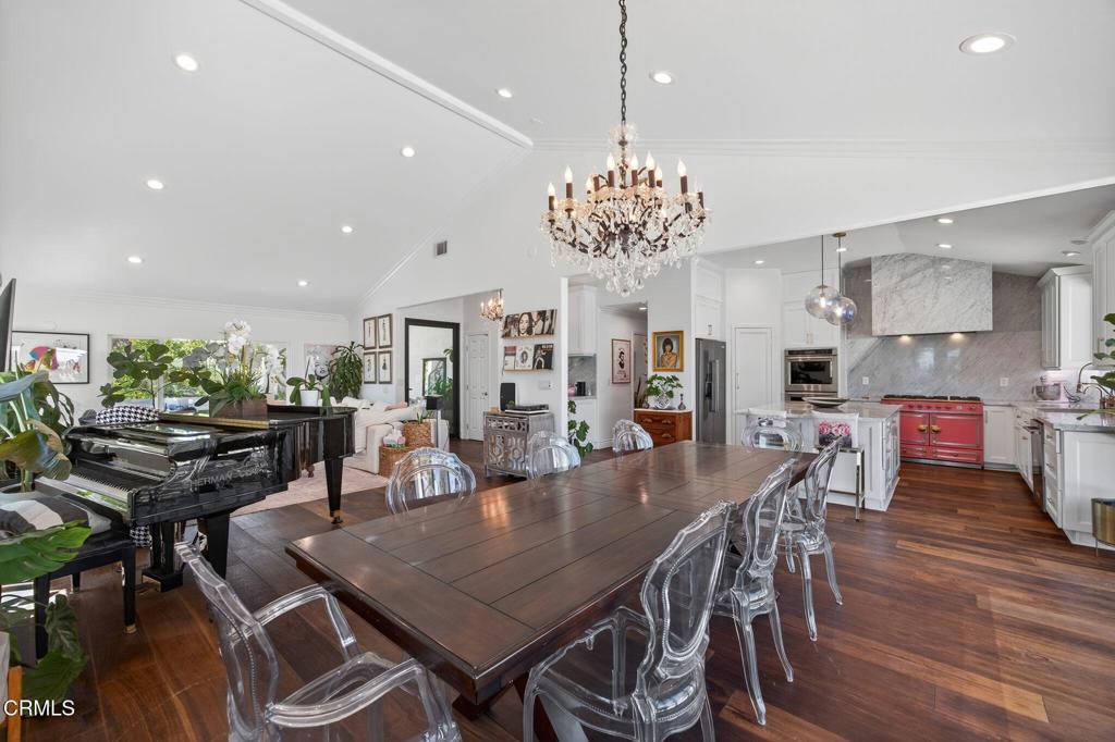 Camarillo, California, 93010, United States, 5 Bedrooms Bedrooms, ,5 BathroomsBathrooms,Residential,Active,1914579