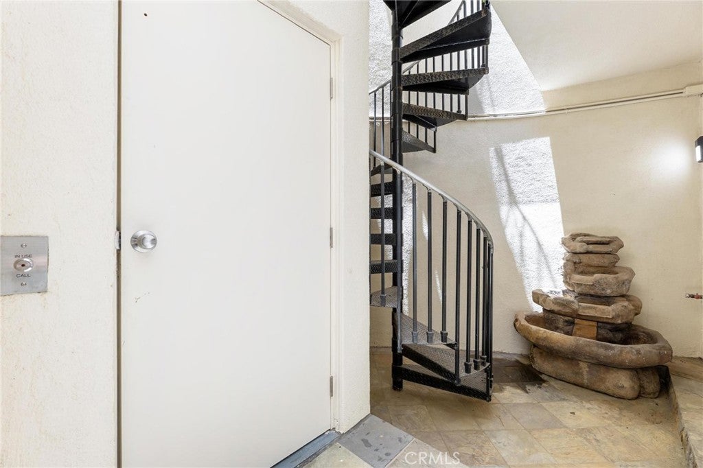 Chatsworth, California, 91311, United States, 4 Bedrooms Bedrooms, ,4 BathroomsBathrooms,Residential,Active,2011421