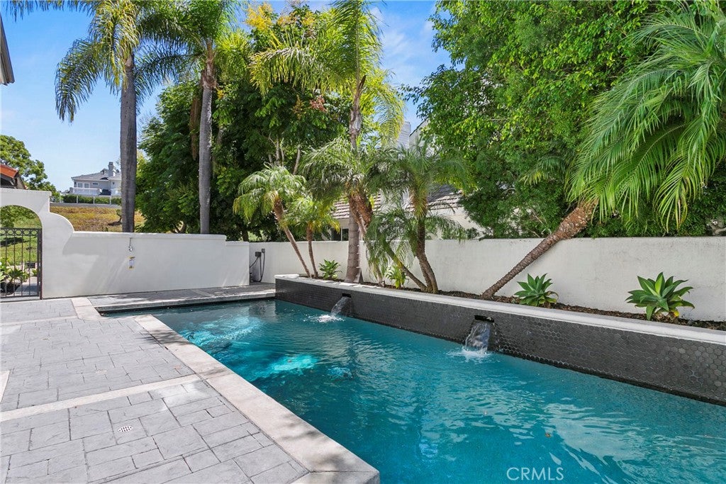 Laguna Niguel, California, 92677, United States, 4 Bedrooms Bedrooms, ,5 BathroomsBathrooms,Residential,Active,1986900