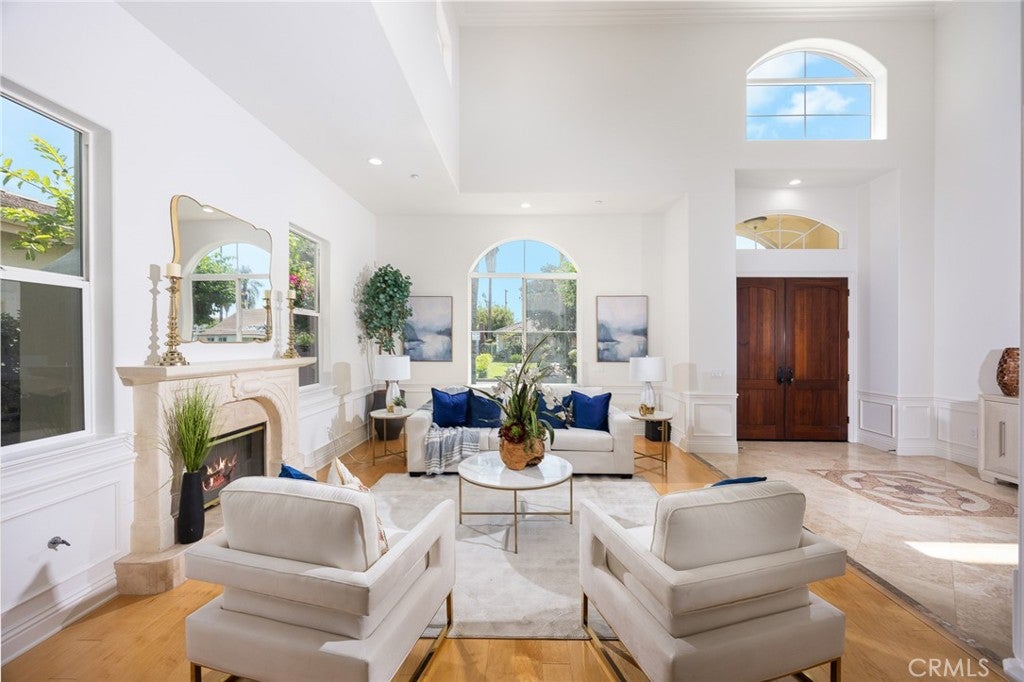 Arcadia, California, 91007, United States, 4 Bedrooms Bedrooms, ,5 BathroomsBathrooms,Residential,Active,1990019