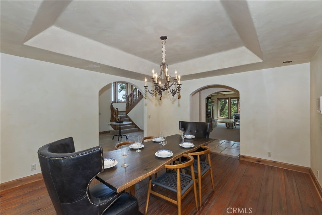 Lake Arrowhead, California, 92352, United States, 4 Bedrooms Bedrooms, ,5 BathroomsBathrooms,Residential,Active,1897983