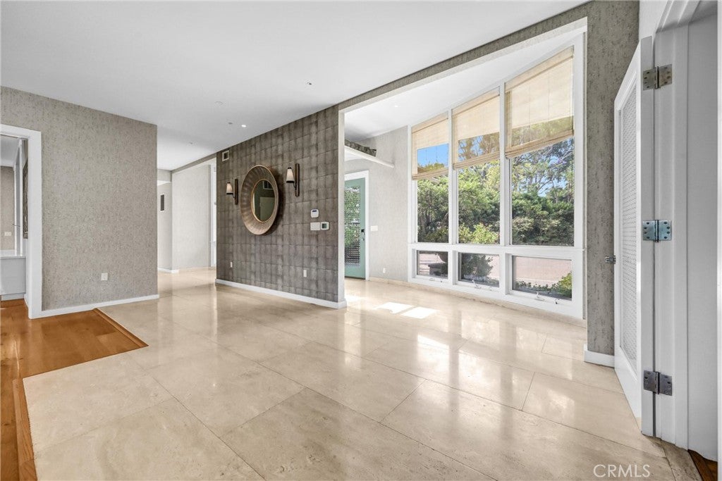 Pasadena, California, 91106, United States, 6 Bedrooms Bedrooms, ,9 BathroomsBathrooms,Residential,Active,1898207