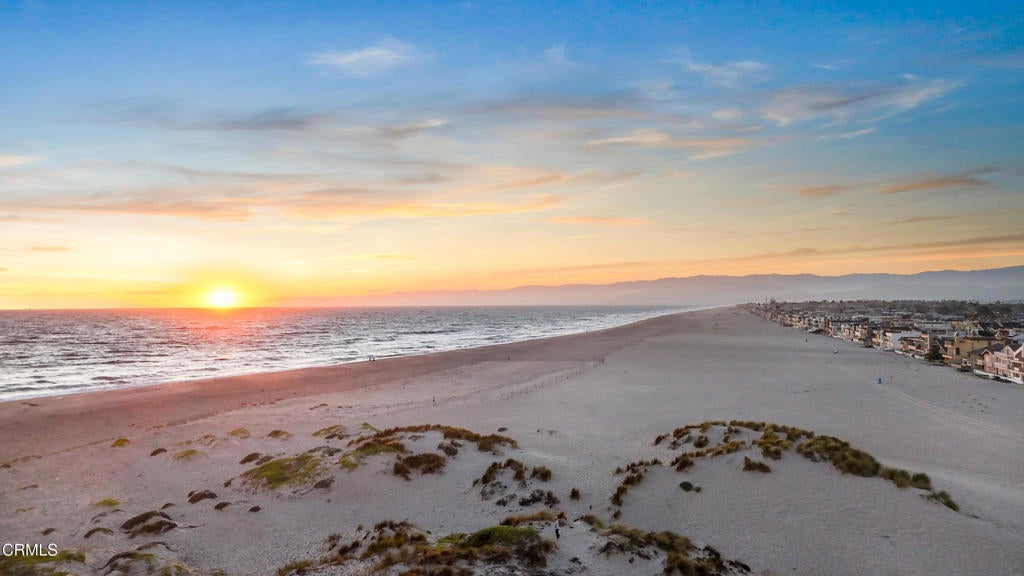 Oxnard, California, 93035, United States, 3 Bedrooms Bedrooms, ,4 BathroomsBathrooms,Residential,Active,1880199