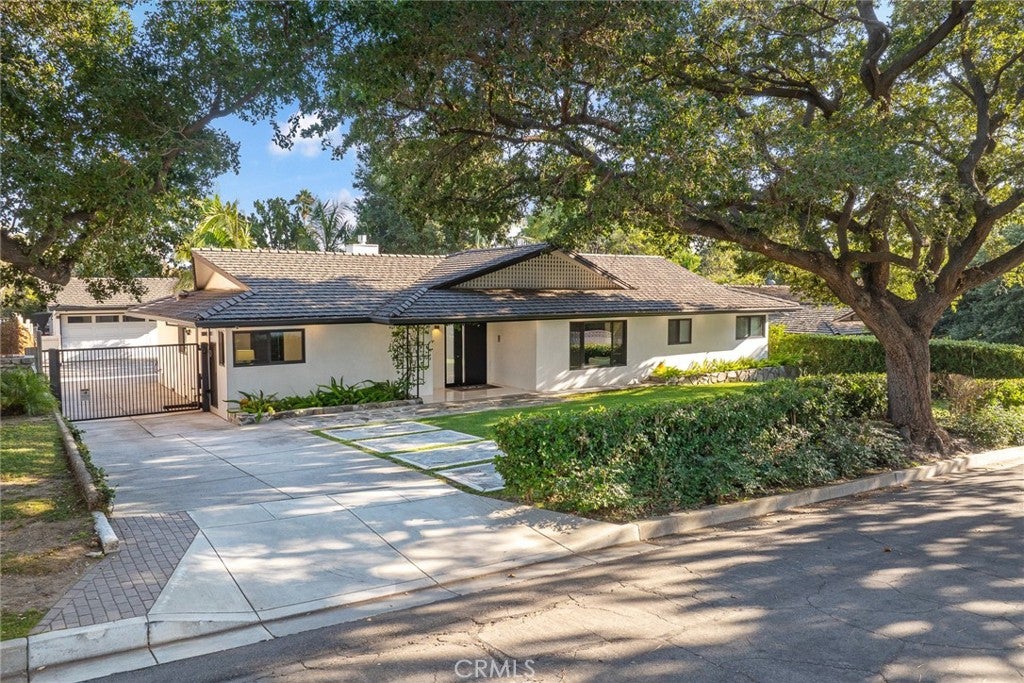 San Marino, California, 91108, United States, 4 Bedrooms Bedrooms, ,4 BathroomsBathrooms,Residential,Active,1909089