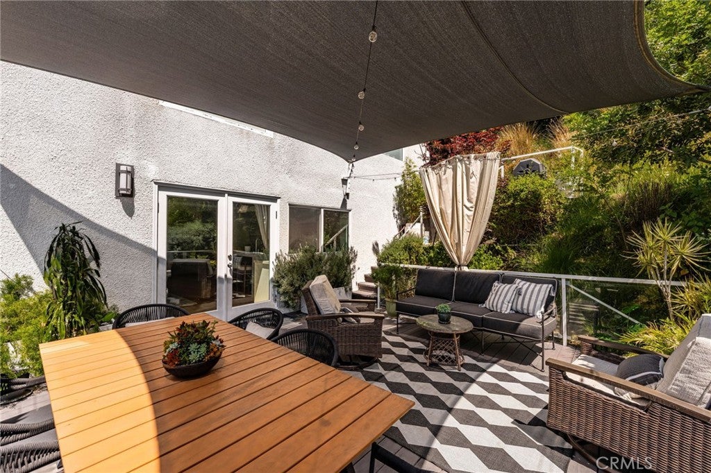 West Hollywood, California, 90069, United States, 3 Bedrooms Bedrooms, ,4 BathroomsBathrooms,Residential,Active,1922666