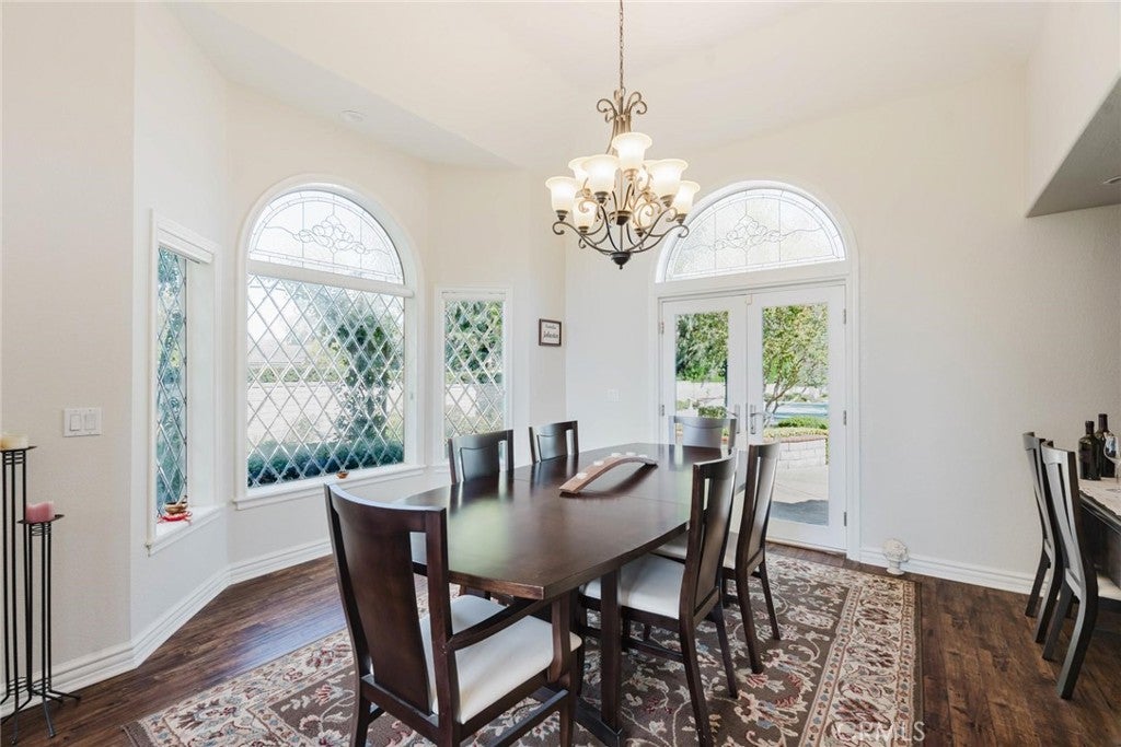 Santa Clarita, California, 91350, United States, 6 Bedrooms Bedrooms, ,5 BathroomsBathrooms,Residential,Active,2006901