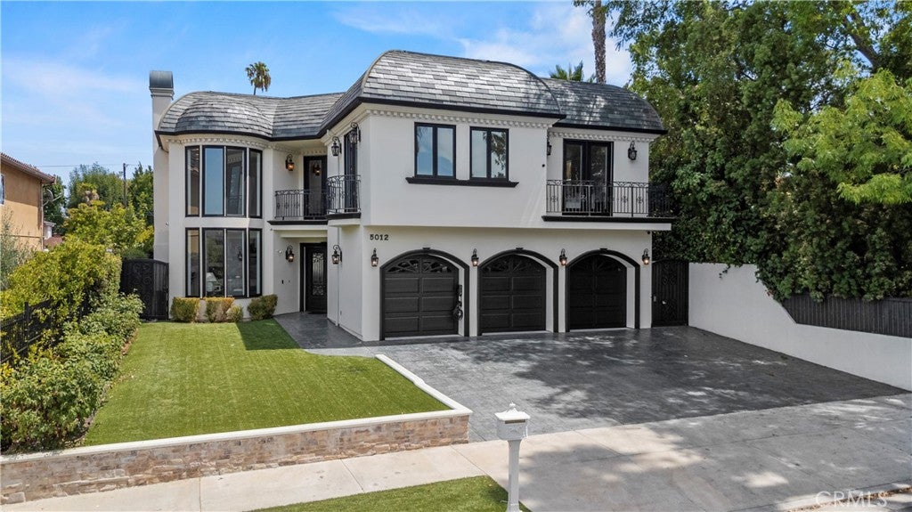 Encino, California, 91436, United States, 7 Bedrooms Bedrooms, ,7 BathroomsBathrooms,Residential,Active,1922652