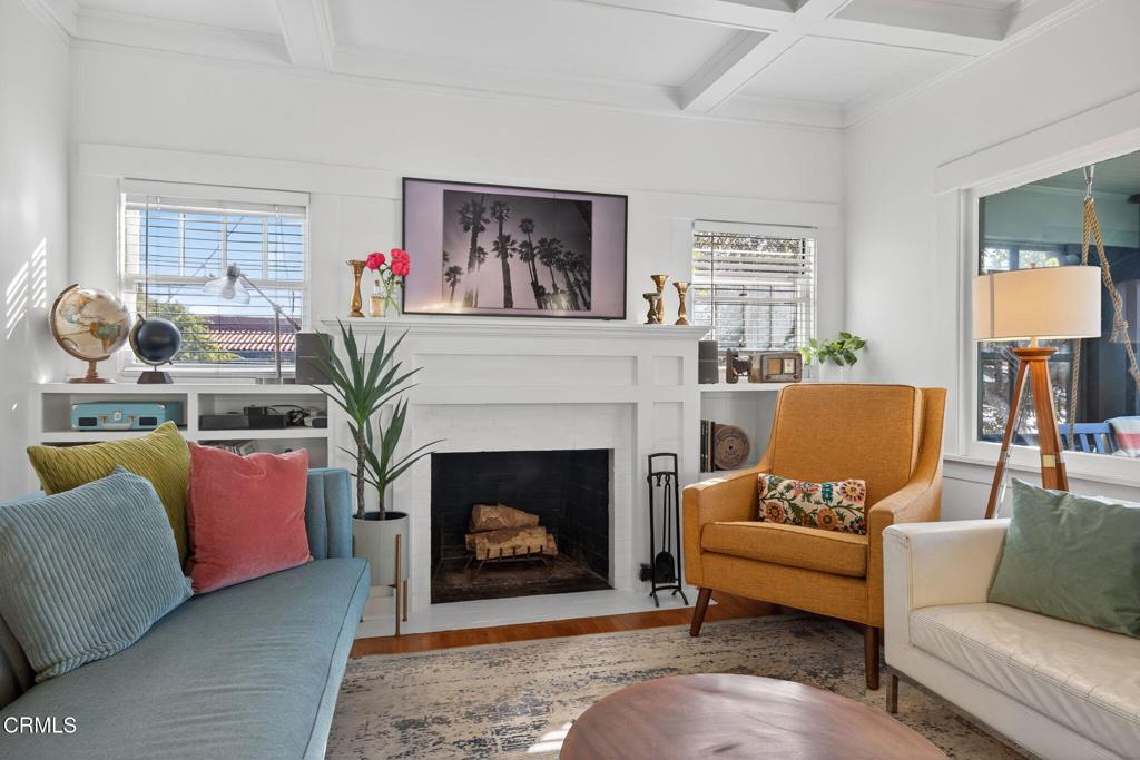 Oxnard, California, 93030, United States, 5 Bedrooms Bedrooms, ,2 BathroomsBathrooms,Residential,Active,1985561