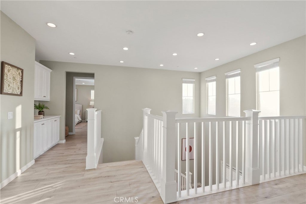 Irvine, California, 92618, United States, 4 Bedrooms Bedrooms, ,5 BathroomsBathrooms,Residential,Pending,2007263