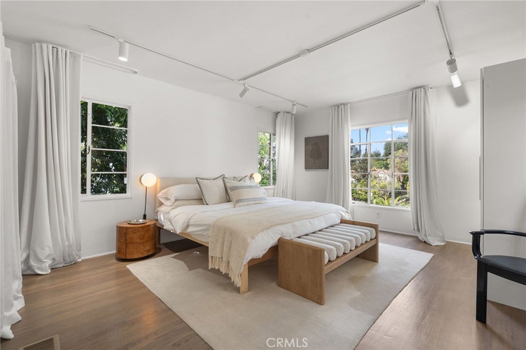 Los Angeles, California, 90027, United States, 3 Bedrooms Bedrooms, ,2 BathroomsBathrooms,Residential,Active,1953705