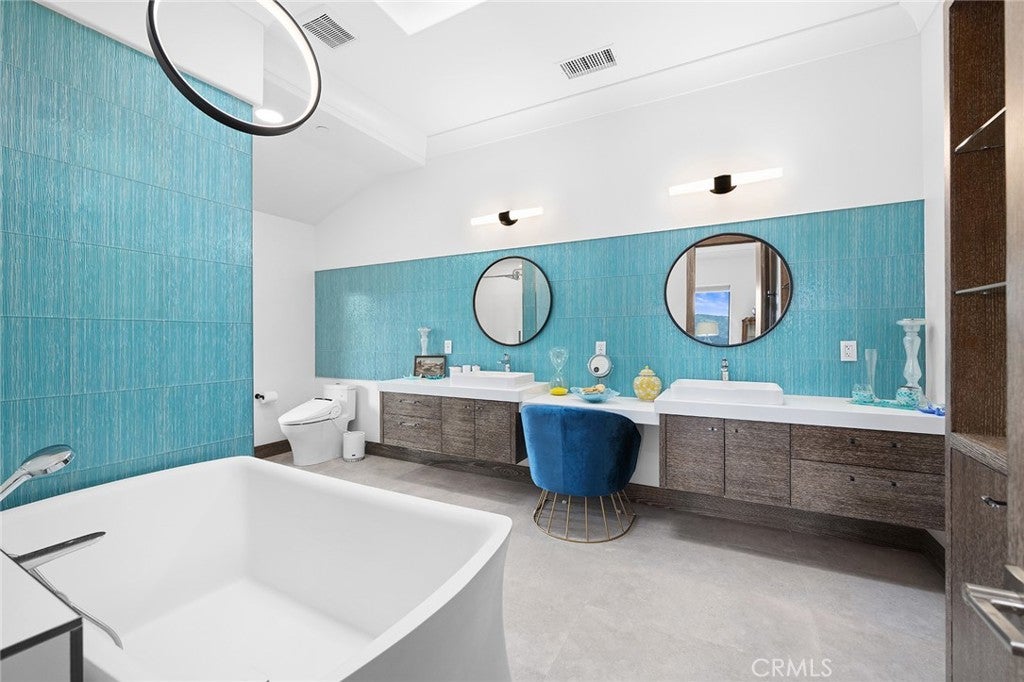 Chino Hills, California, 91709, United States, 6 Bedrooms Bedrooms, ,7 BathroomsBathrooms,Residential,Active,1998567