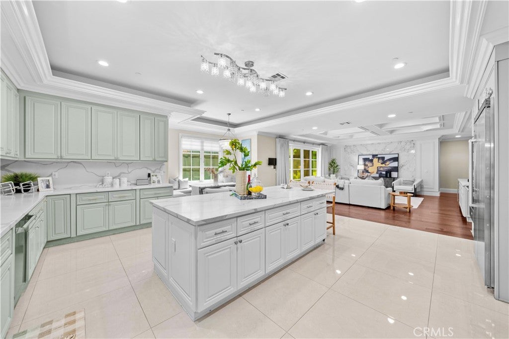 Arcadia, California, 91006, United States, 5 Bedrooms Bedrooms, ,7 BathroomsBathrooms,Residential,Active,1909900