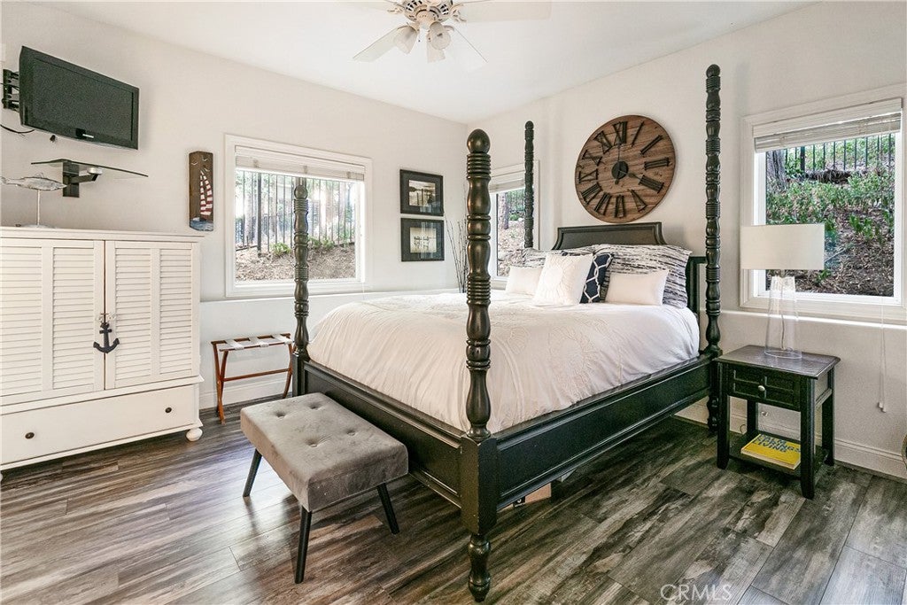 Lake Arrowhead, California, 92352, United States, 2 Bedrooms Bedrooms, ,3 BathroomsBathrooms,Residential,Active,1945074