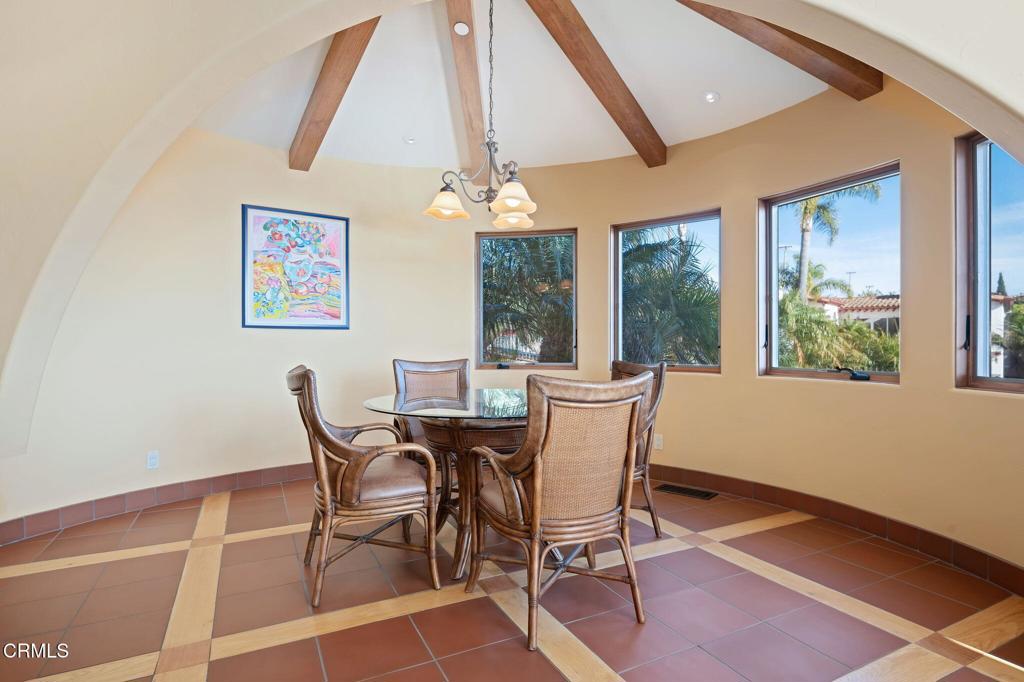 Ventura, California, 93001, United States, 3 Bedrooms Bedrooms, ,4 BathroomsBathrooms,Residential,Active,1748186