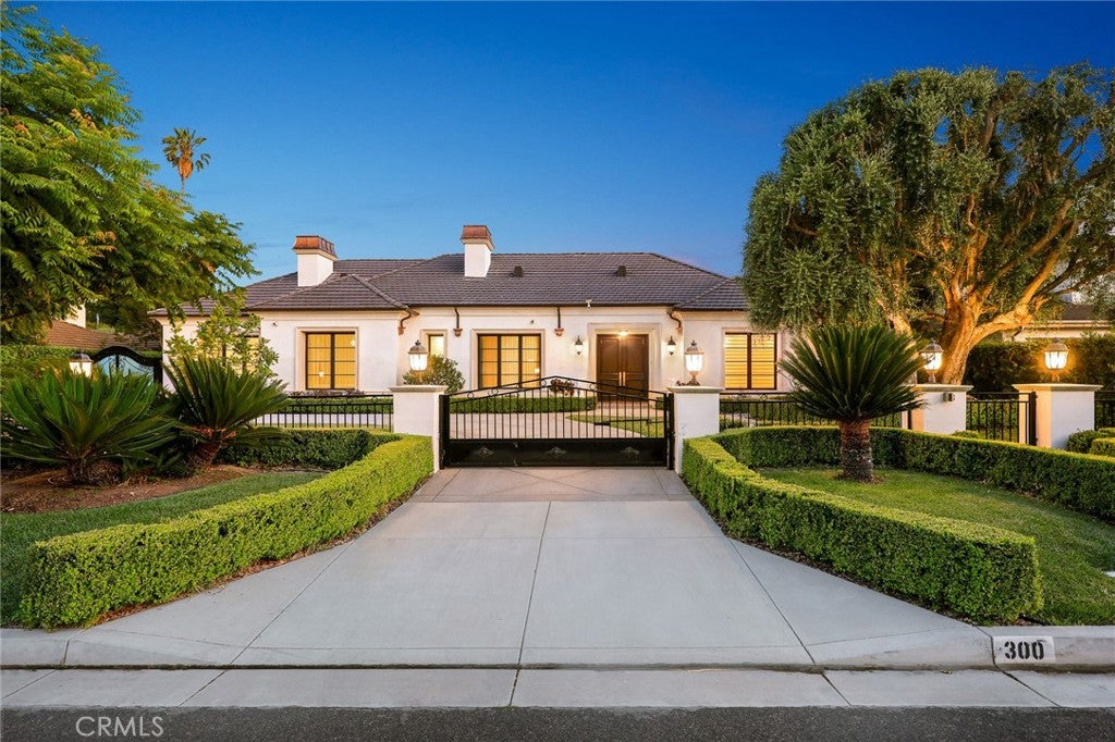 Arcadia, California, 91007, United States, 6 Bedrooms Bedrooms, ,7 BathroomsBathrooms,Residential,Pending,1898195