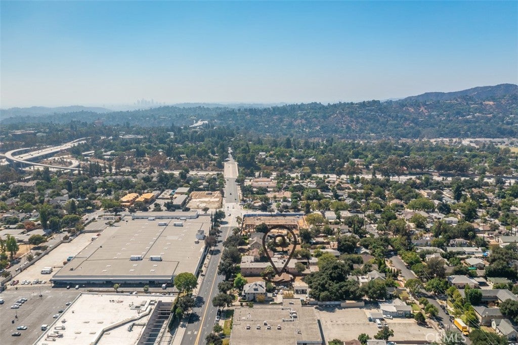 Pasadena, California, 91103, United States, 2 Bedrooms Bedrooms, ,2 BathroomsBathrooms,Residential,Active,2007959