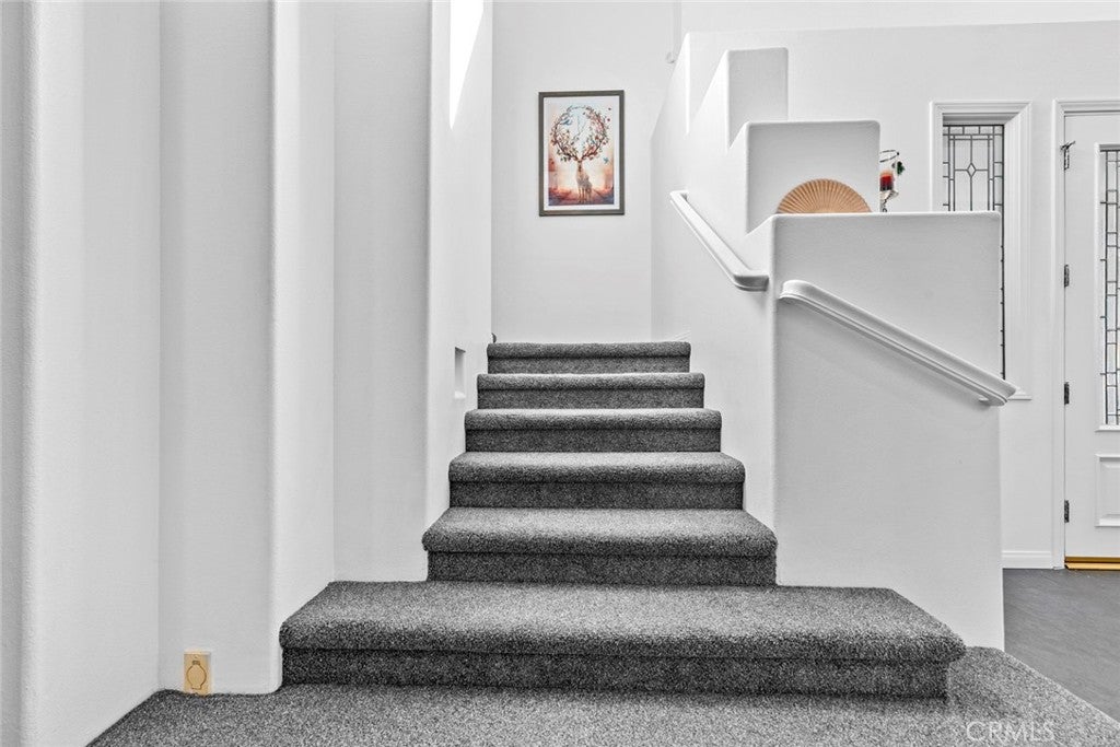 Chatsworth, California, 91311, United States, 5 Bedrooms Bedrooms, ,6 BathroomsBathrooms,Residential,Active,2015219