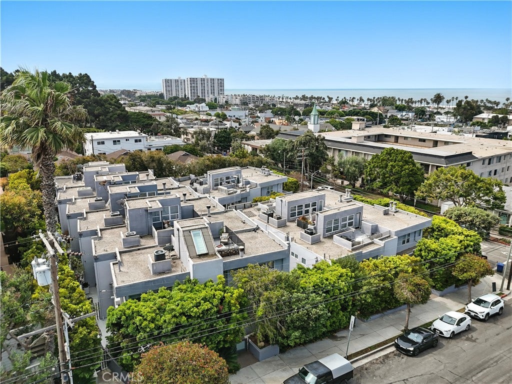 Santa Monica, California, 90405, United States, 3 Bedrooms Bedrooms, ,3 BathroomsBathrooms,Residential,Active,2008737