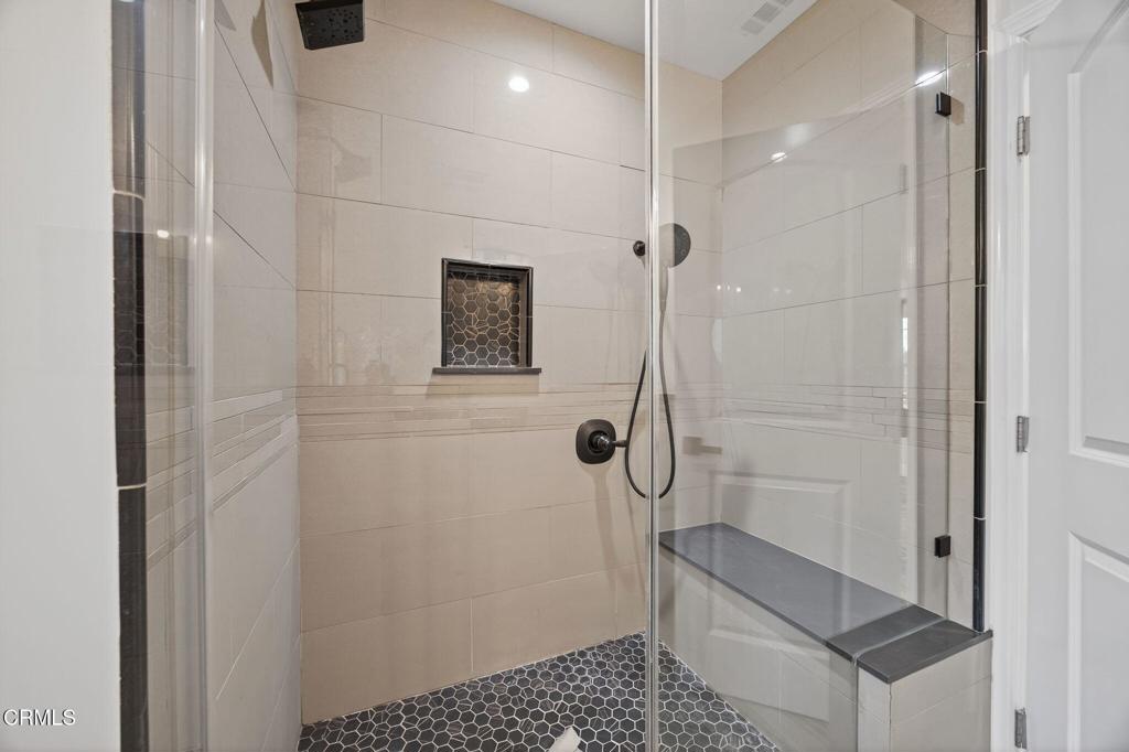 Camarillo, California, 93010, United States, 4 Bedrooms Bedrooms, ,5 BathroomsBathrooms,Residential,Active,1944013