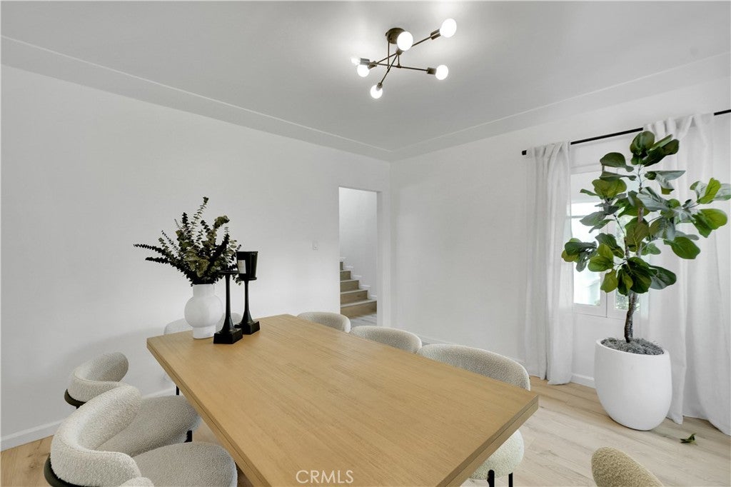 Glendale, California, 91206, United States, 4 Bedrooms Bedrooms, ,3 BathroomsBathrooms,Residential,Active,1963262