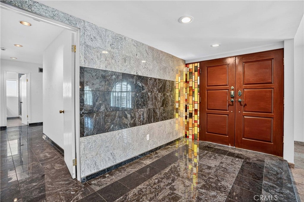 Granada Hills, California, 91344, United States, 5 Bedrooms Bedrooms, ,4 BathroomsBathrooms,Residential,Active,1929698