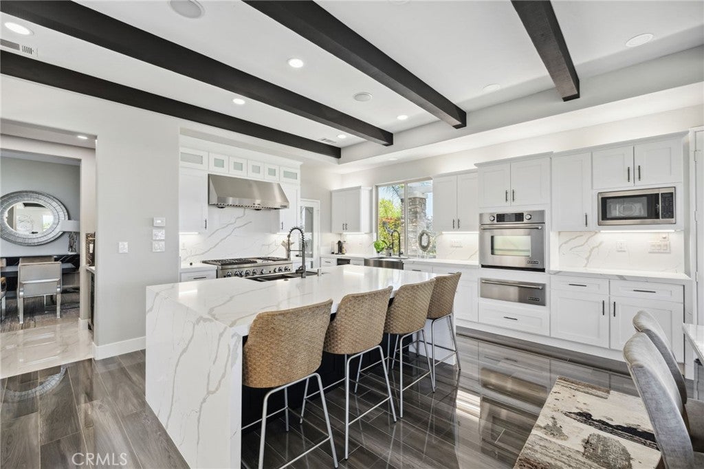 Yucaipa, California, 92399, United States, 4 Bedrooms Bedrooms, ,6 BathroomsBathrooms,Residential,Active,1858722