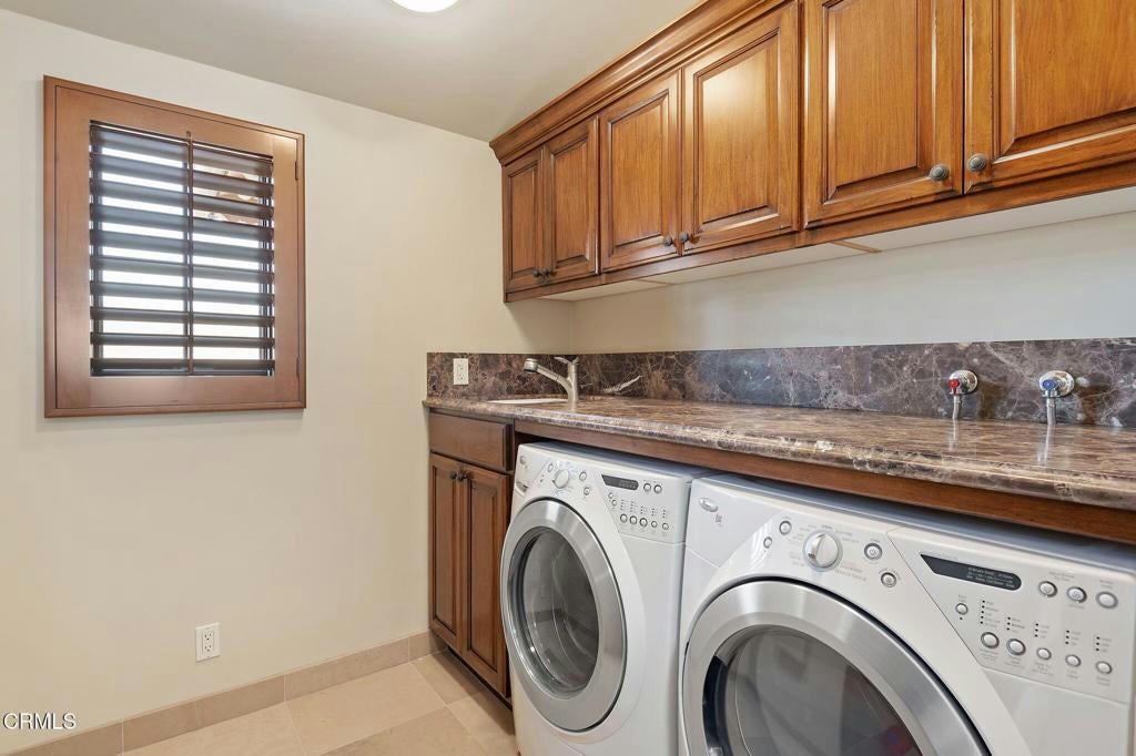 Ventura, California, 93001, United States, 3 Bedrooms Bedrooms, ,4 BathroomsBathrooms,Residential,Active,1756327