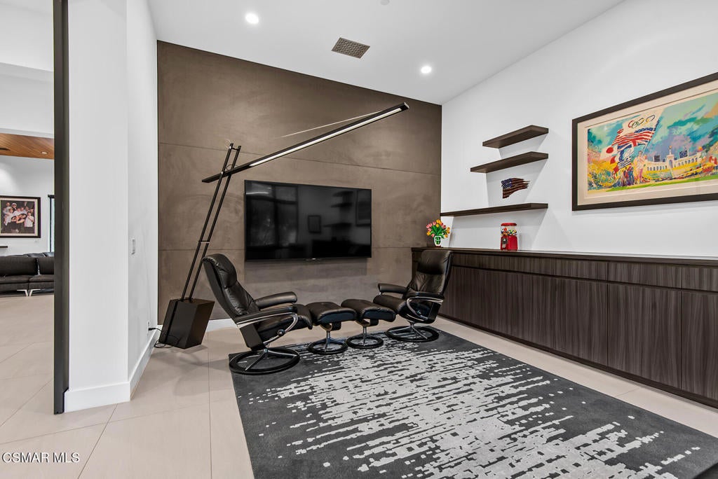 Westlake Village, California, 91361, United States, 4 Bedrooms Bedrooms, ,6 BathroomsBathrooms,Residential,Active,1989774