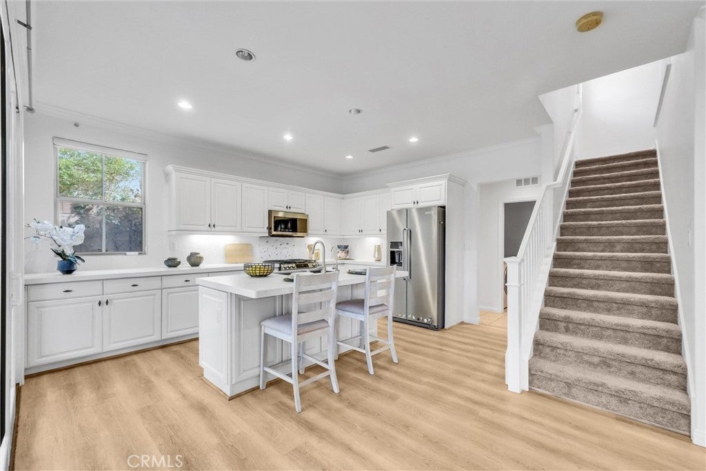 Irvine, California, 92618, United States, 3 Bedrooms Bedrooms, ,3 BathroomsBathrooms,Residential,Contingent,1986914