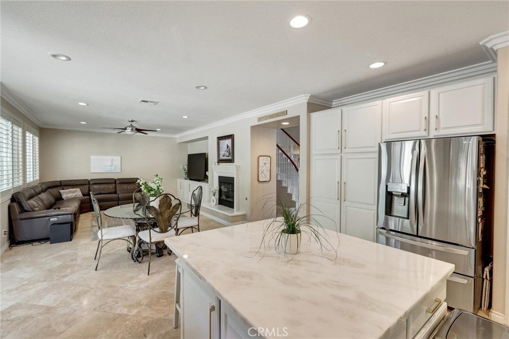 Murrieta, California, 92562, United States, 6 Bedrooms Bedrooms, ,5 BathroomsBathrooms,Residential,Active,1999183