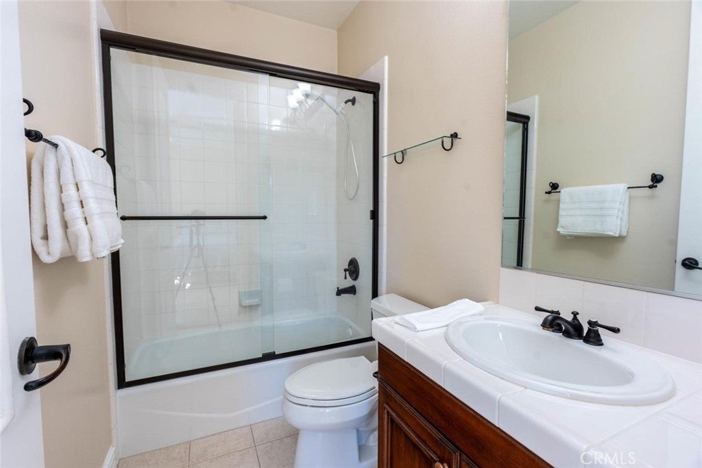 Canyon Country, California, 91387, United States, 5 Bedrooms Bedrooms, ,6 BathroomsBathrooms,Residential,Active,1914828