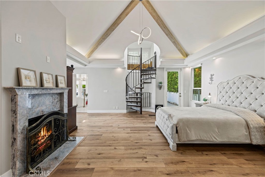 Northridge, California, 91325, United States, 4 Bedrooms Bedrooms, ,4 BathroomsBathrooms,Residential,Active,1936096