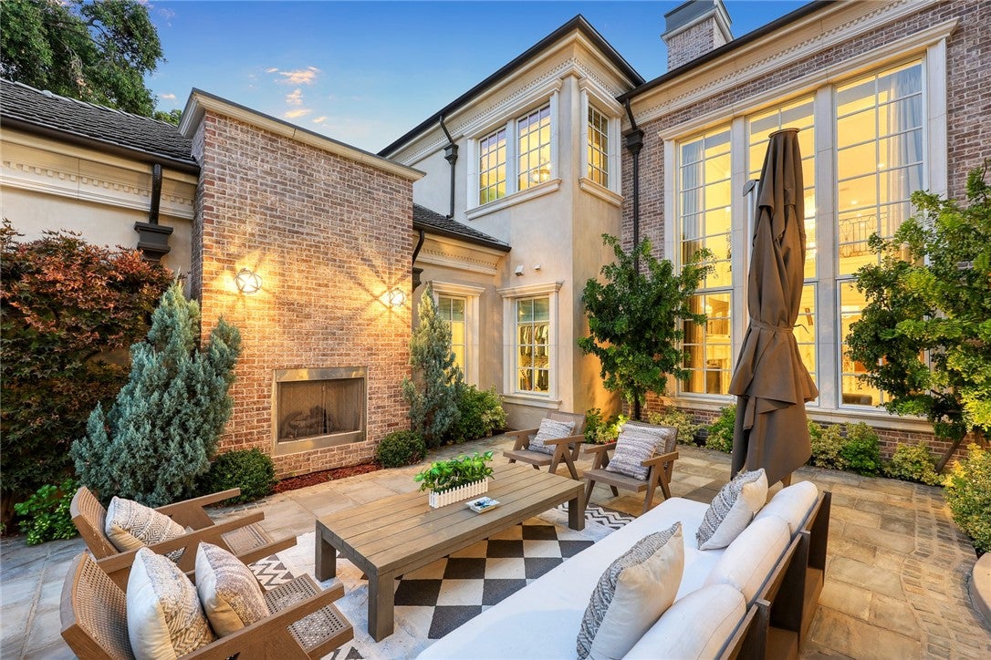 Arcadia, California, 91006, United States, 6 Bedrooms Bedrooms, ,8 BathroomsBathrooms,Residential,Active,1933891