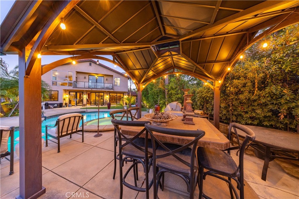 Pomona, California, 91766, United States, 5 Bedrooms Bedrooms, ,5 BathroomsBathrooms,Residential,Active,1989773