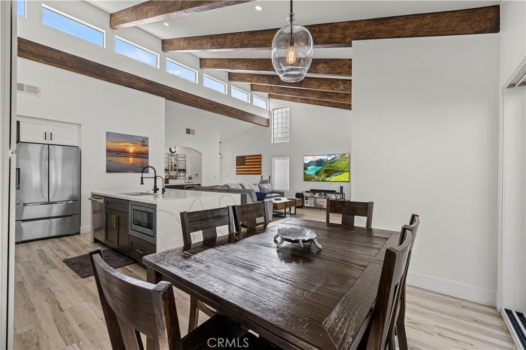 Oxnard, California, 93035, United States, 2 Bedrooms Bedrooms, ,2 BathroomsBathrooms,Residential,Active,2012806