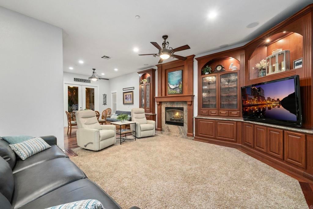 Escondido, California, 92025, United States, 5 Bedrooms Bedrooms, ,4 BathroomsBathrooms,Residential,Active,1969680