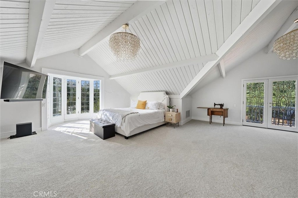 Agoura Hills, California, 91301, United States, 4 Bedrooms Bedrooms, ,5 BathroomsBathrooms,Residential,Active,1966025