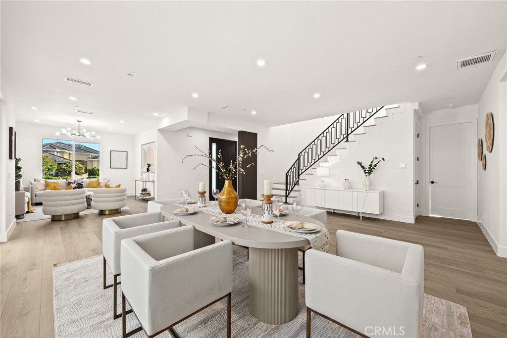 Pasadena, California, 91107, United States, 5 Bedrooms Bedrooms, ,6 BathroomsBathrooms,Residential,Active,2016401