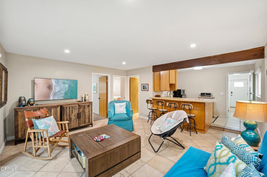 Oxnard, California, 93035, United States, 4 Bedrooms Bedrooms, ,2 BathroomsBathrooms,Residential,Active,2007278