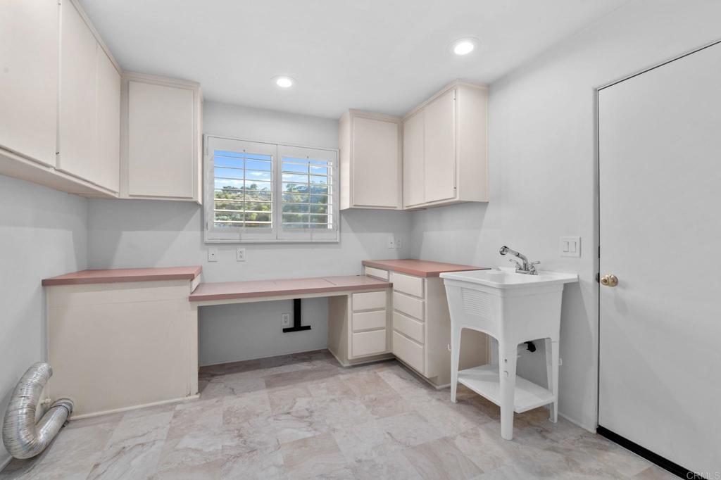 Escondido, California, 92026, United States, 3 Bedrooms Bedrooms, ,2 BathroomsBathrooms,Residential,Active,1972147