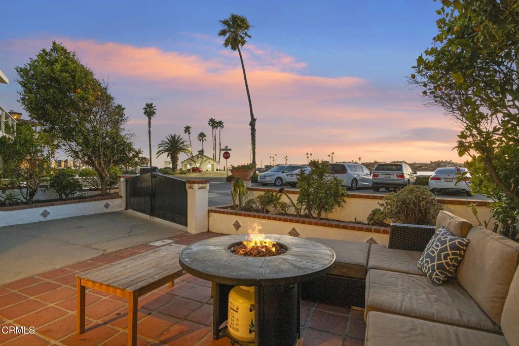 Oxnard, California, 93035, United States, 4 Bedrooms Bedrooms, ,3 BathroomsBathrooms,Residential,Active,1919384