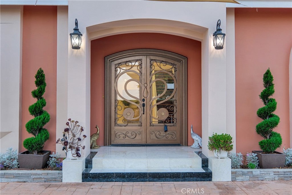 Pasadena, California, 91107, United States, 6 Bedrooms Bedrooms, ,5 BathroomsBathrooms,Residential,Active,1914920