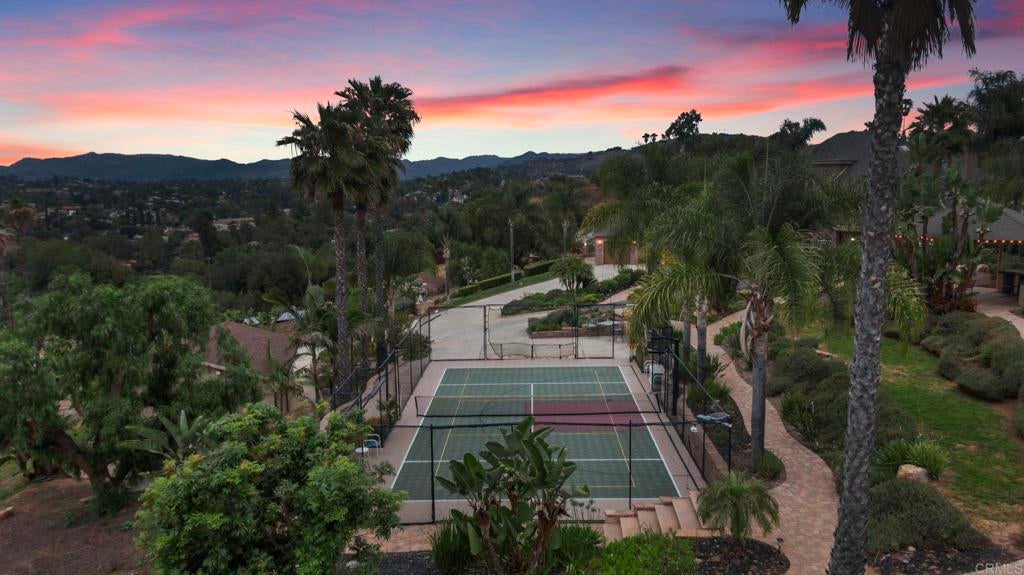 Escondido, California, 92025, United States, 5 Bedrooms Bedrooms, ,4 BathroomsBathrooms,Residential,Active,1969680