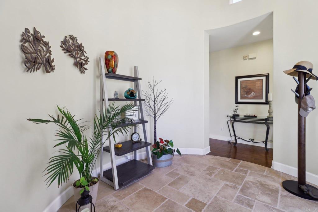 Fallbrook, California, 92028, United States, 3 Bedrooms Bedrooms, ,2 BathroomsBathrooms,Residential,Pending,1929395