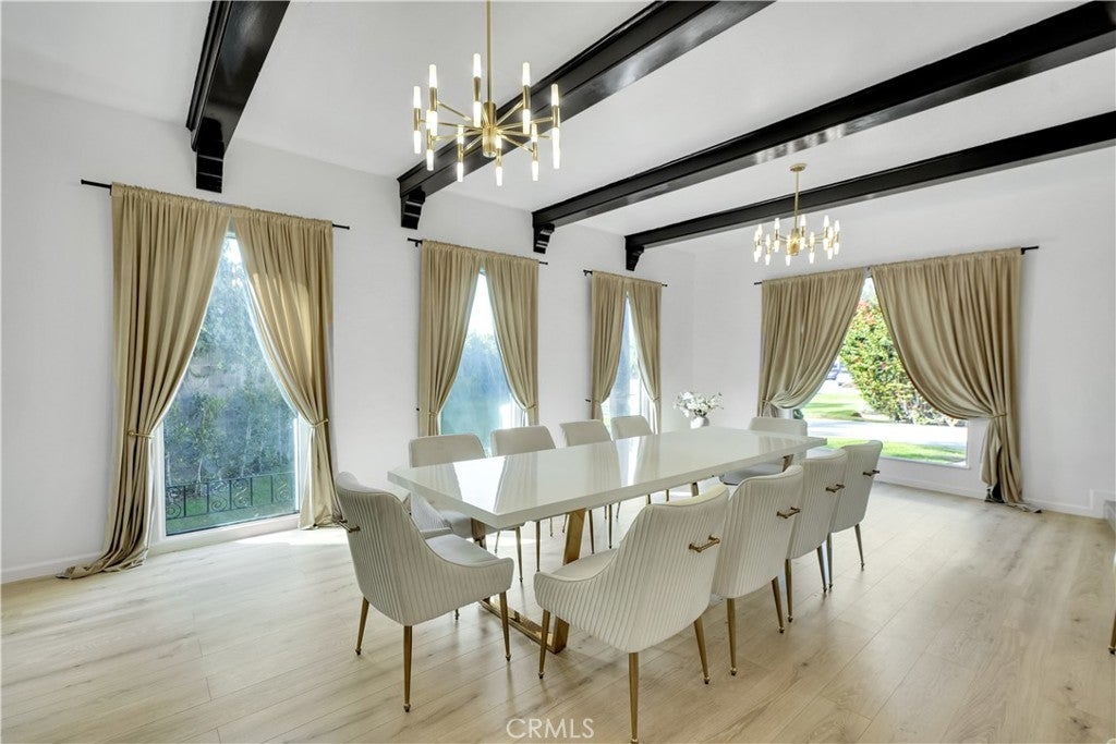 Glendale, California, 91206, United States, 4 Bedrooms Bedrooms, ,3 BathroomsBathrooms,Residential,Active,1963262