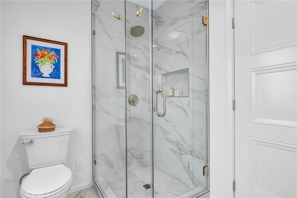 Glendale, California, 91202, United States, 3 Bedrooms Bedrooms, ,3 BathroomsBathrooms,Residential,Active,1967125