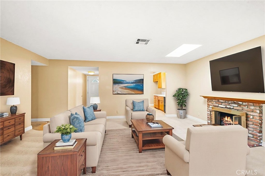 Garden Grove, California, 92845, United States, 4 Bedrooms Bedrooms, ,2 BathroomsBathrooms,Residential,Active,1915046