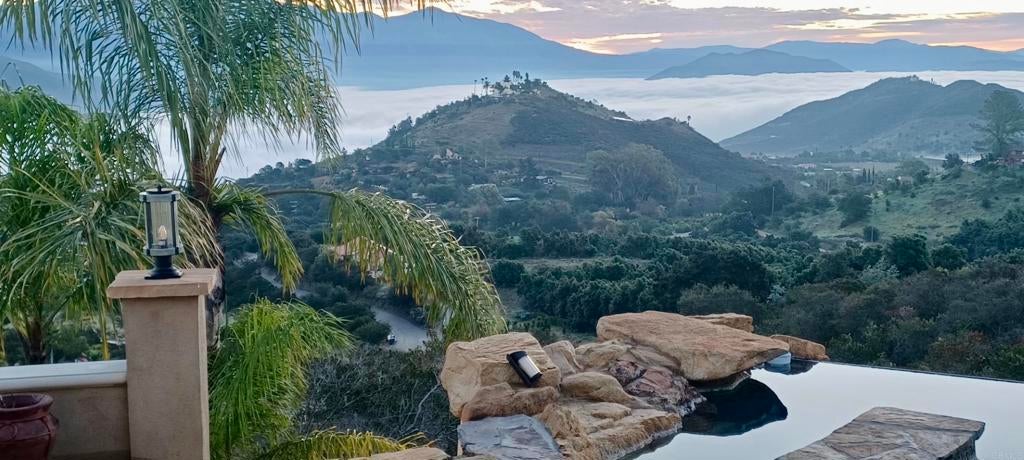 Fallbrook, California, 92028, United States, 3 Bedrooms Bedrooms, ,2 BathroomsBathrooms,Residential,Pending,1929395